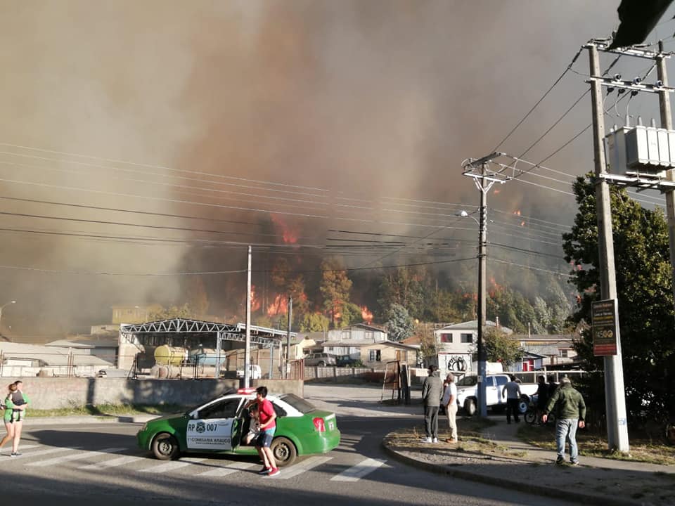 Μεγάλη πυρκαγιά στη Χιλή - Εως τώρα έχει κάψει 15 σπίτια