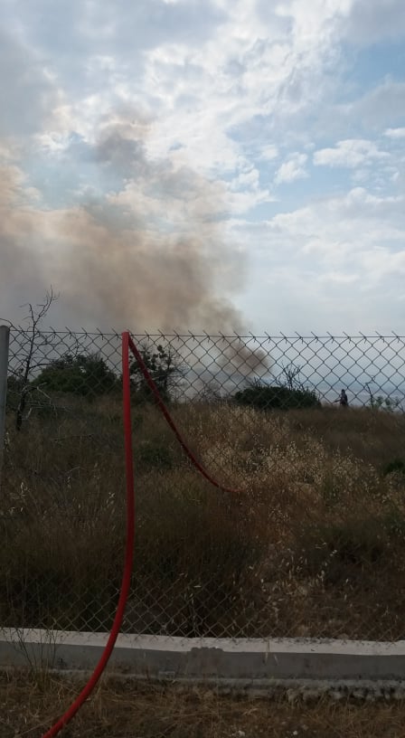 Πυρκαγιά εν υπαίθρω πίσω απο το ΠΙΚΠΑ Βούλας