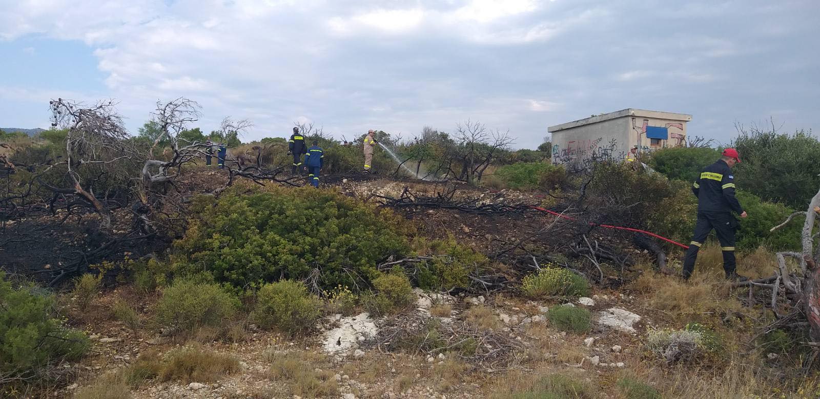 Αποκλειστικό φωτογραφικό υλικό από την πυρκαγιά πίσω από το ΠΙΚΠΑ Βούλας