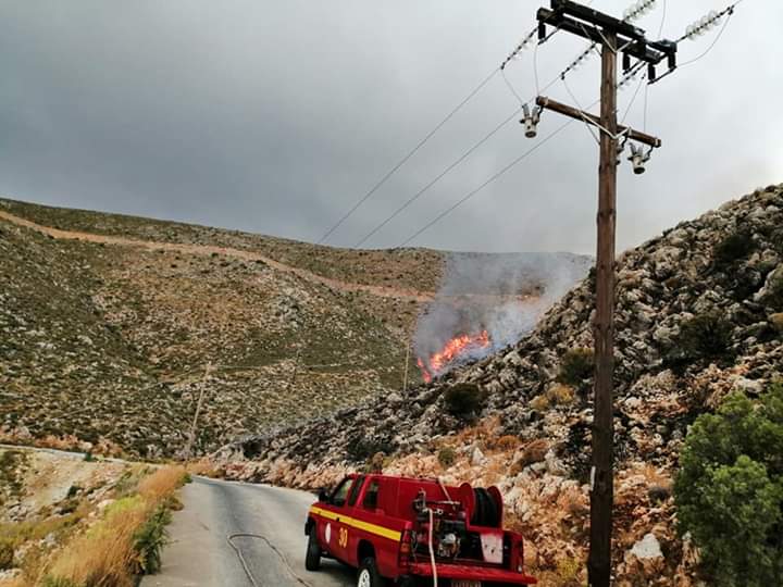 Φωτογραφικό υλικό από την πυρκαγιά στην Κάλυμνο