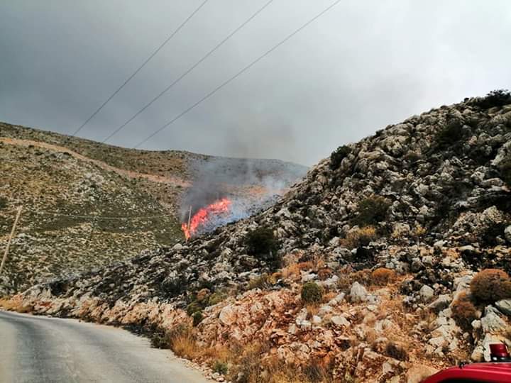 Φωτογραφικό υλικό από την πυρκαγιά στην Κάλυμνο