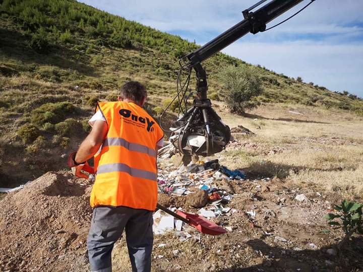 ΣΠΑΥ ΥΜΗΤΤΟΣ: Μεγάλη επιχείρηση καθαρισμού στην Άνω γλυφαδα.φωτο