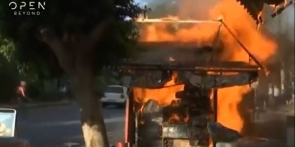 Φωτιά σε περίπτερο στη λεωφόρο Θησέως στην Καλλιθέα - Κάηκε ολοσχερώς