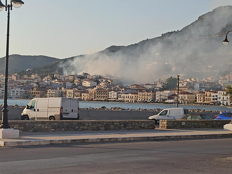 Πυρκαγιά κοντά στο στάδιο της Σάμου