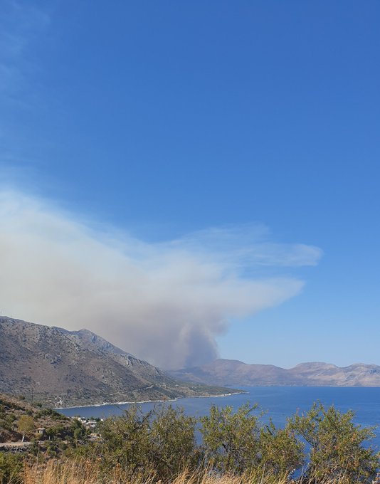 Εκτακτο: Μάχη με τις φλόγες στη Λακωνία: Εκκενώθηκαν πέντε οικισμοί, ενισχύθηκαν οι δυνάμεις!