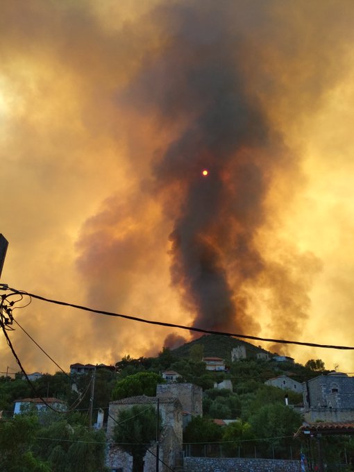 Εκτακτο: Μάχη με τις φλόγες στη Λακωνία: Εκκενώθηκαν πέντε οικισμοί, ενισχύθηκαν οι δυνάμεις!