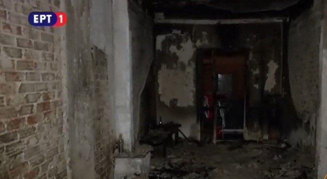 Μεγάλη πυρκαγιά σε διαμέρισμα στη Θεσσαλονίκη-12 άτομα απεγκλωβίστηκαν [βίντεο]