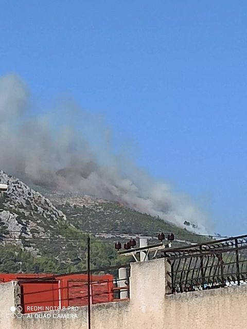 Πυρκαγιά σε Διόνυσο και Νέο Βουτζά - Διακοπές ρεύματος στη Νέα Μάκρη