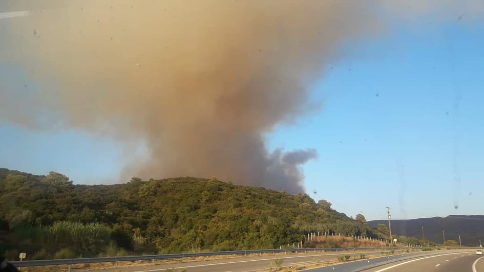 Πυρκαγιά στο Τρίκορφο Ναυπακτίας - Μεγάλη κινητοποίηση της πυροσβεστικής