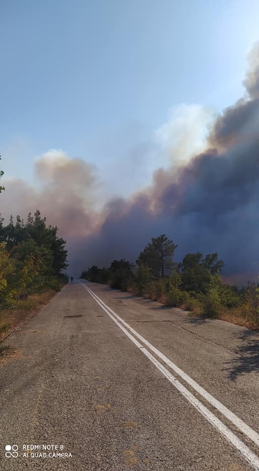 Για τρίτη μέρα σε εξέλιξη η μεγάλη πυρκαγιά στην Αλεξανδρούπολη