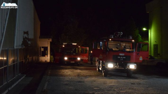 Φωτιά σε αποθήκη του κολυμβητηρίου Κοζάνης.(φωτο-βιντεο)