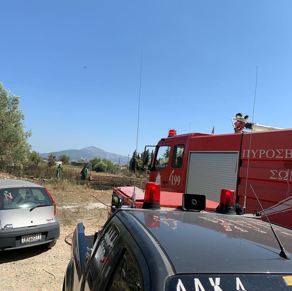 Φωτογραφικό υλικό από την πυρκαγιά στην λεωφόρο Πάρνηθος