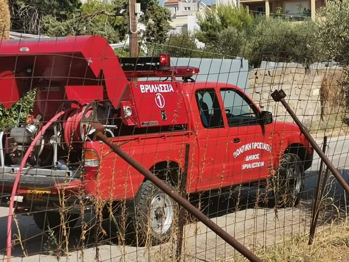 Πυρκαγιά σε οικοπεδικό χώρο στον Γερακα Αττικής