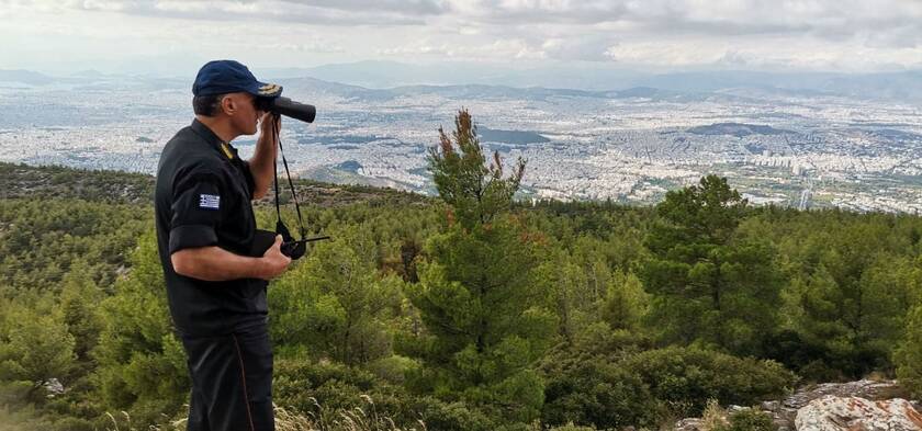 Πυρκαγιά στον Υμηττό: Συντονιστής της κατάσβεσης ο αρχηγός της Πυροσβεστικής