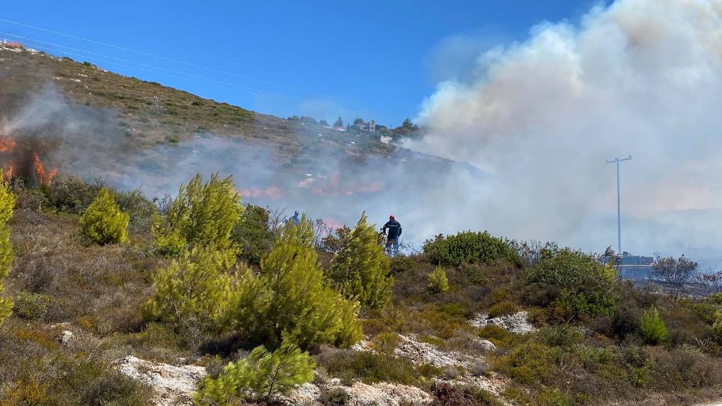 Πυρκαγιά στις Μηνιές Κεφαλονιάς