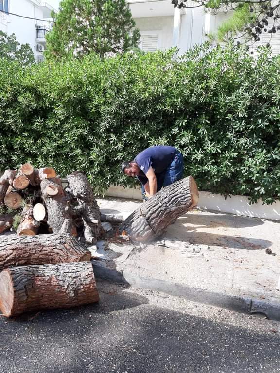 Πολιτική Προστασία Βάρης Βούλας βουλιαγμένης: Τροχαιο στην βούλα Αττικής