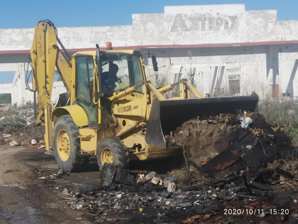 Ηλεία: πυρκαγιά σε σκουπίδια και μπάζα στο πρώην εργοστάσιο Αστερίς