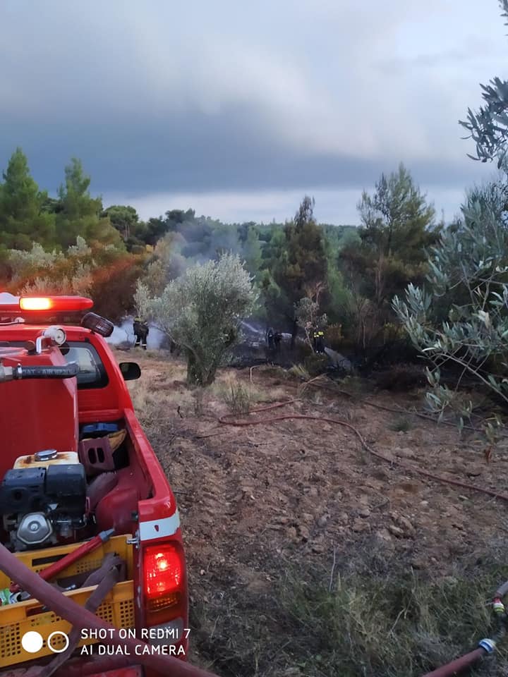 Φωτογραφικό υλικό από την πυρκαγιά στην Βαρυμπόμπη