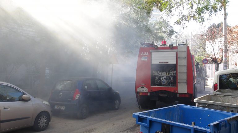 Πυρκαγιά σε αυτοκίνητο στα Σεπόλια -ΦΩΤΟ -ΒΙΝΤΕΟ
