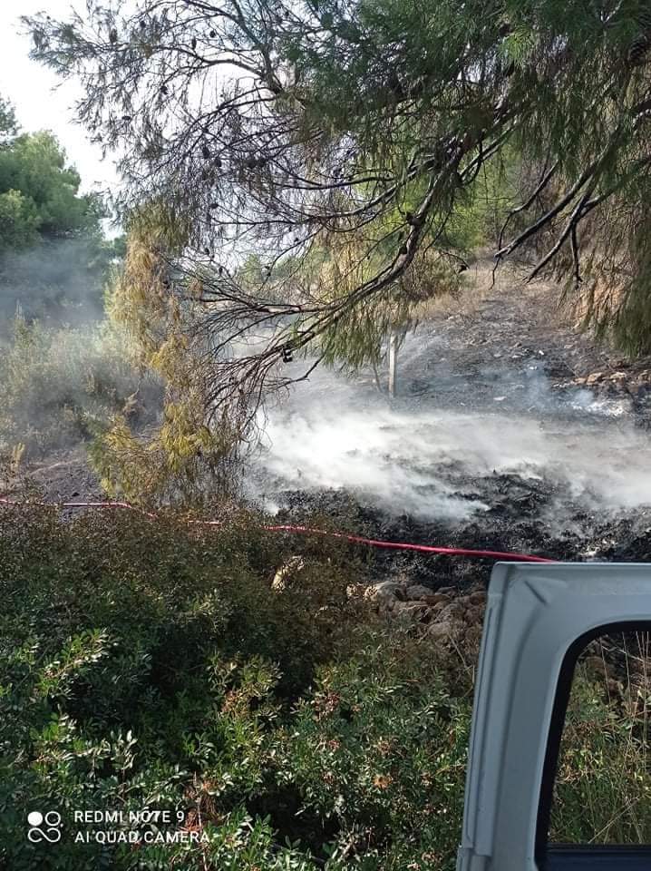 Πυρκαγιά στον Κάλαμο Αττικής.(φώτο)