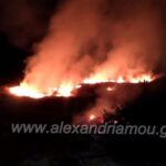 Πυρκαγιά στο παλιό γήπεδο Λουτρού.(φωτο-βιντεο)