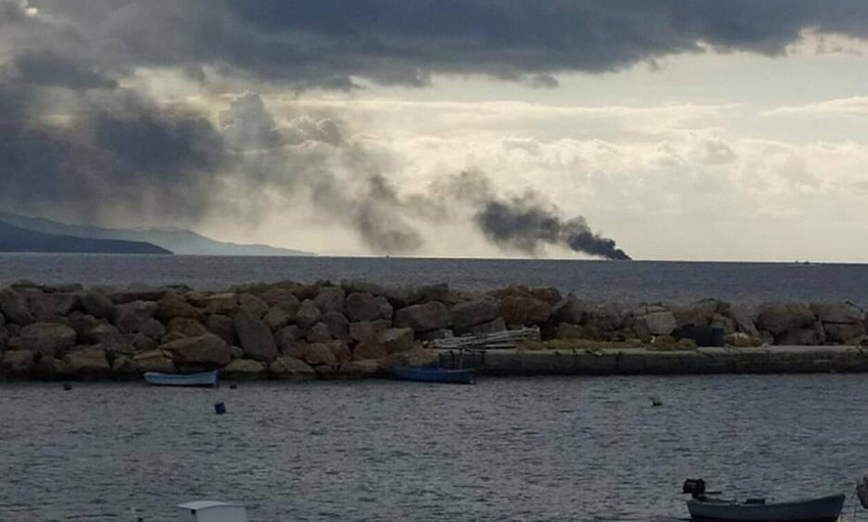 Πυρκαγιά σε τουριστικό σκάφος μεταξύ Νάξου και Σχοινούσας