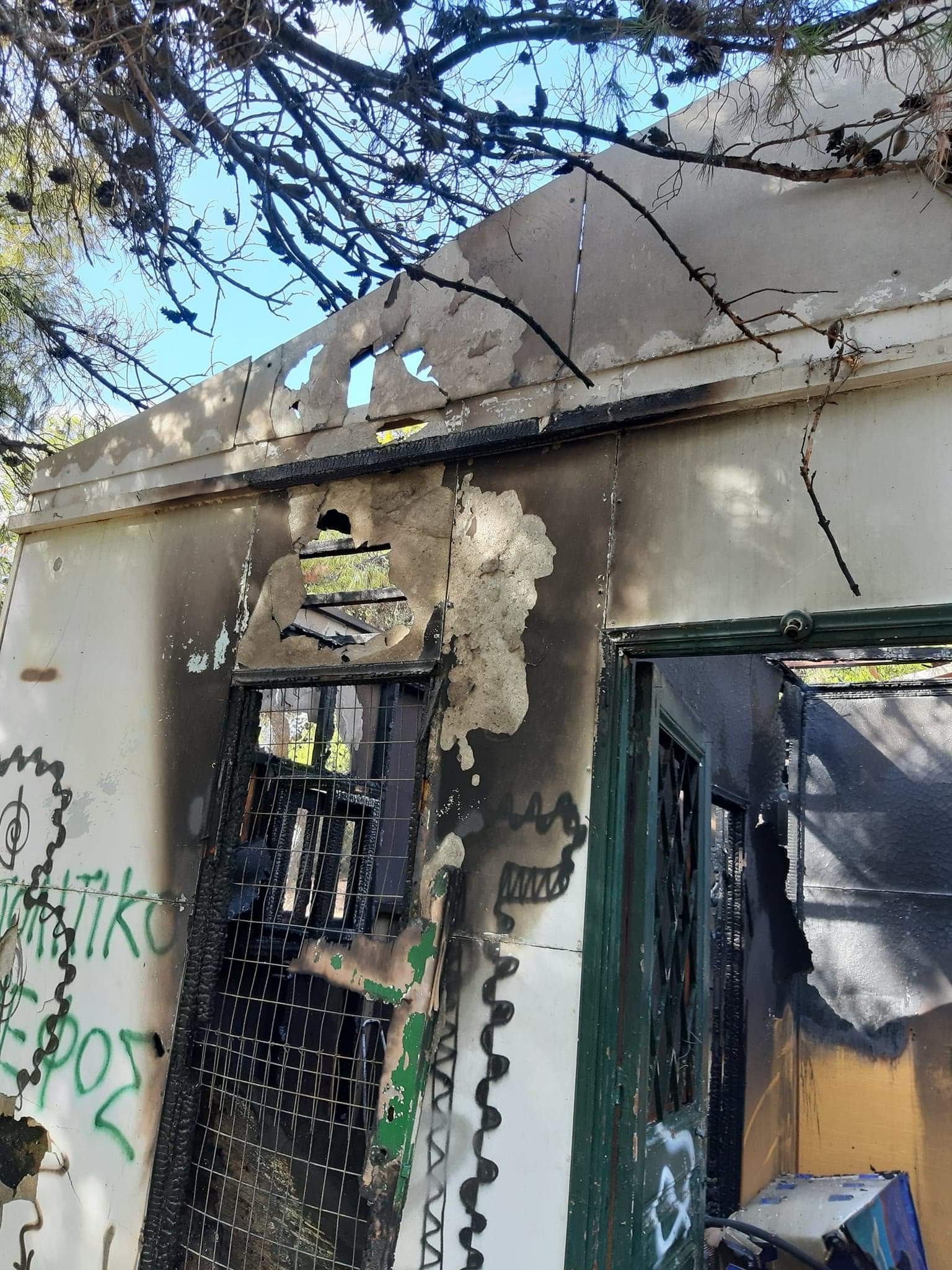 Πυρκαγιά σε εγκαταλελειμμένο παράρτημα στην βουλιαγμένη Αττικής