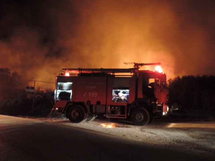 Κατάσβεσθη Πυρκαγιάς εν υπαίθρω στης Αχαρνές Αττικής.
