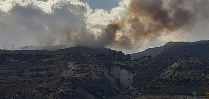 Μεγάλη πυρκαγιά στο Ξυλόκαστρο Κορινθίας (Βίντεο-φώτο)