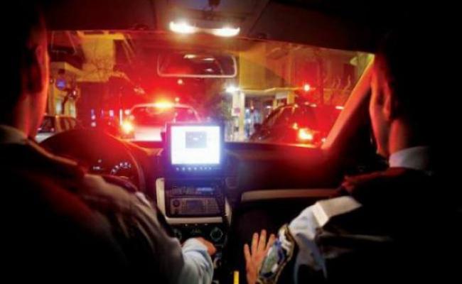 Αστυνομικοί έσβησαν με κουβέρτες πυρκαγιά σε σπίτι ηλικιωμένης