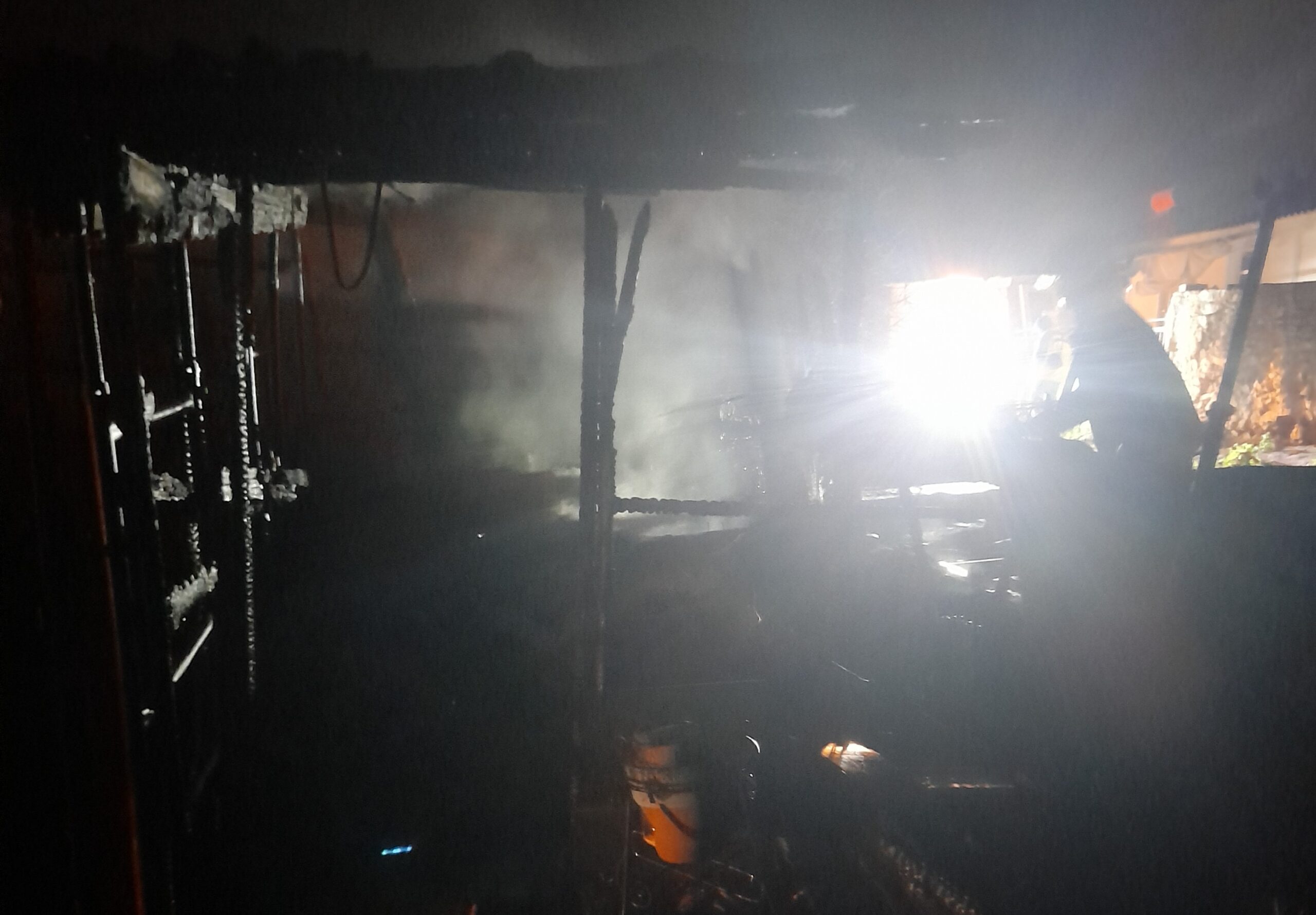 Φωτογραφικό υλικό από την πυρκαγιά στην Βάρη Αττικής