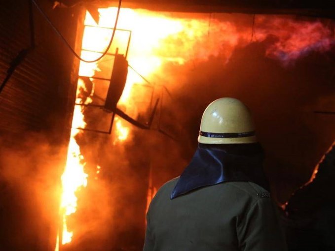 Φονική πυρκαγιά σε μαιευτήριο στην Ινδία – Πέθαναν δέκα νεογέννητα