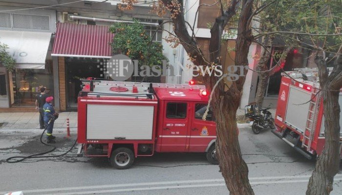 Πυρκαγιά σε κατάστημα εστίασης στο κέντρο των Χανίων (Φώτο)