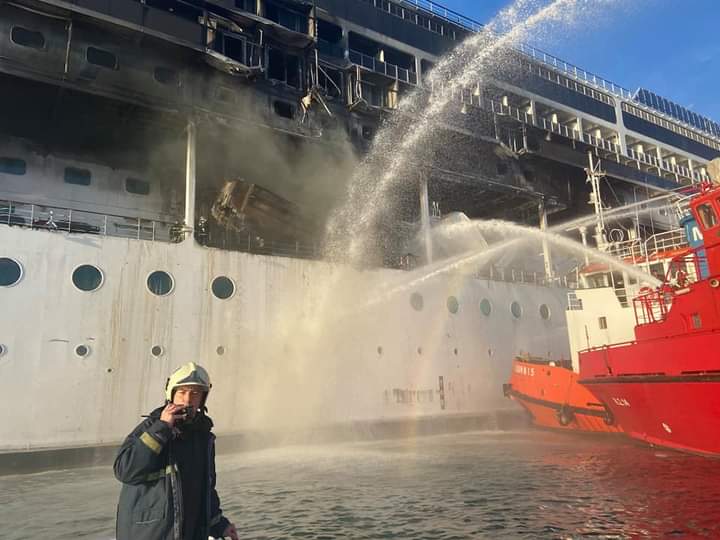 Κερκυρα - Υπο έλεγχο η πυρκαγιά στο κρουαζιερόπλοιο