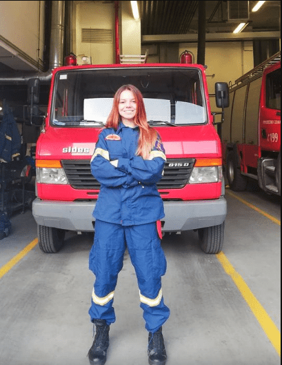 Βίκυ Σταμπουλή: Εθελόντρια πυροσβέστης - Η Σαλονικιά «μαχήτρια»