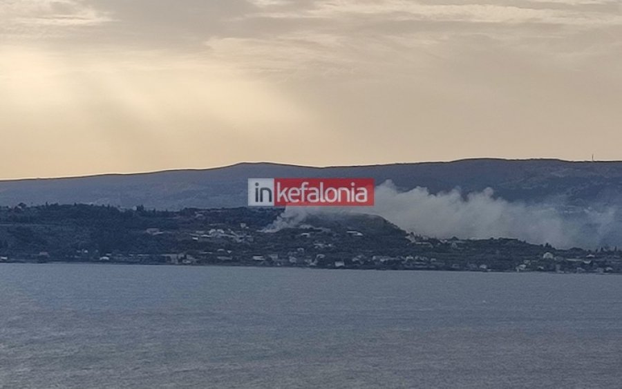 Πυρκαγιά ΤΩΡΑ στα Μιχαλιτσάτα Κεφαλονιάς - Συναγερμός στην Πυροσβεστική