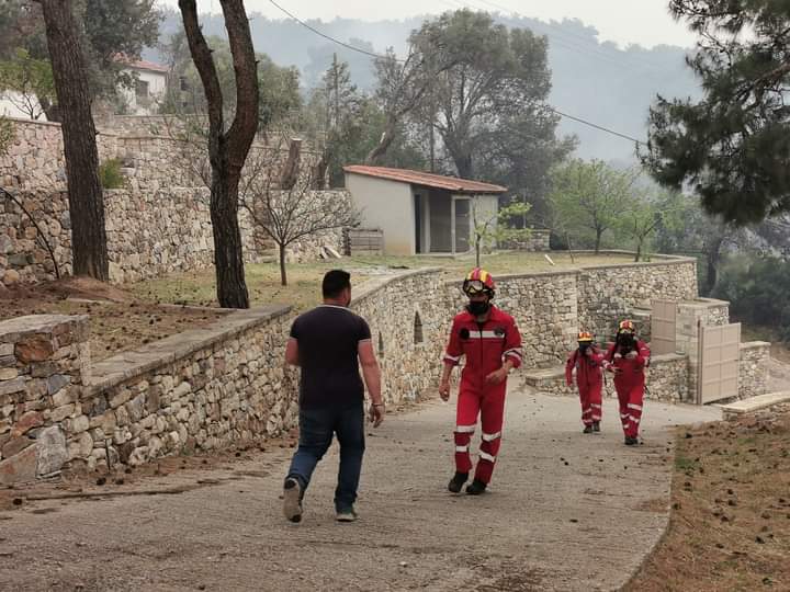 Σάμος: Υπό έλεγχο ή πυρκαγιά(φώτο)