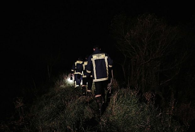 Καλαμάτα: Επιχείρηση απεγκλωβισμού τεσσάρων ατόμων από απόκρημνο σημείο