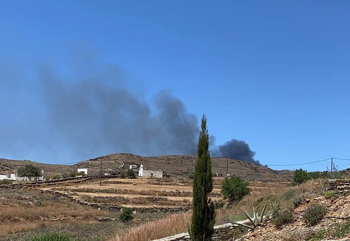 Πυρκαγιά ΤΩΡΑ στην Κέα Πυρκαγιά ΤΩΡΑ στην Κέα