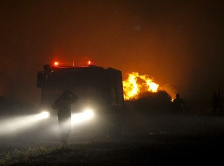 Πυρκαγιά κοντά στα λατομεία του Διονύσου