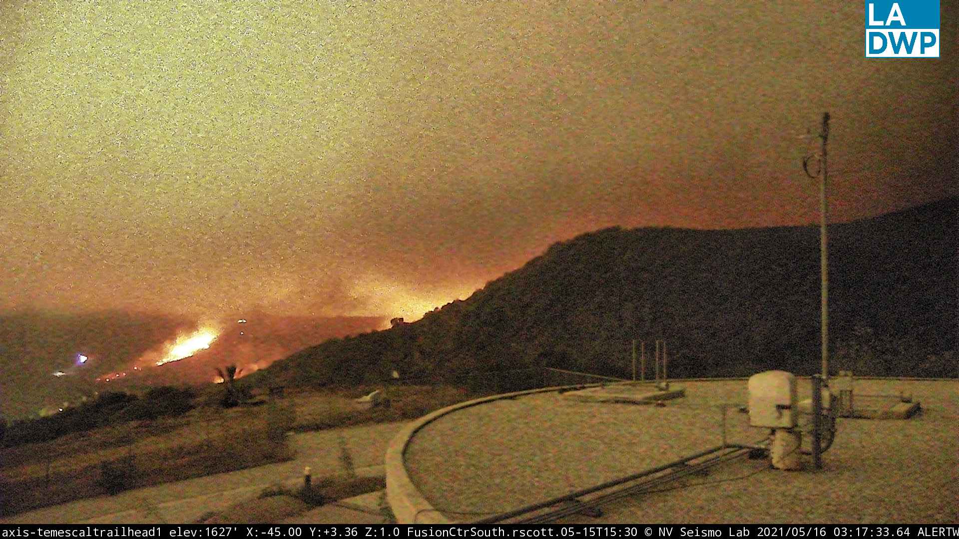 Μεγάλη πυρκαγιά κατακαίει την Σάντα Μόνικα στην Καλιφόρνια