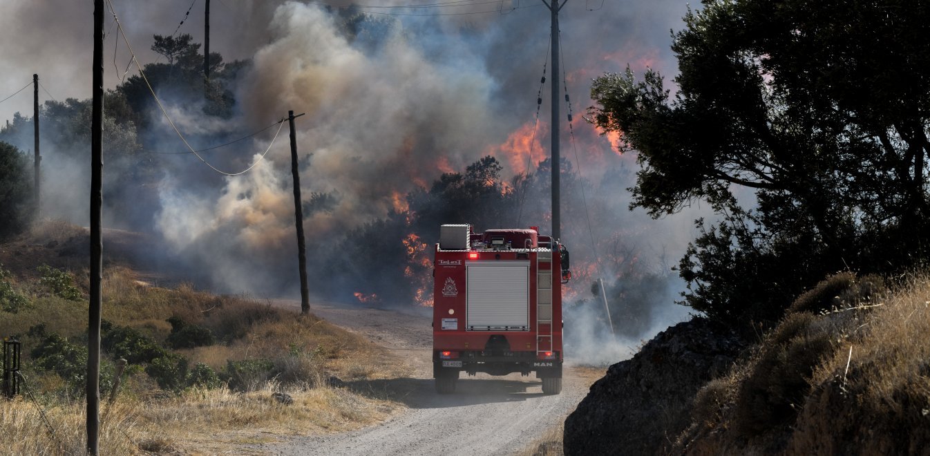 Πυρκαγιά στα δάση: Αυτό το καταστροφικό «κοκτέιλ» κάνει στάχτη χιλιάδες στρέμματα