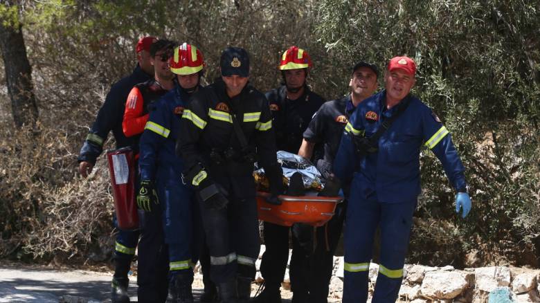 Ολοκληρώθηκε ανάσυρση τραυματισμένης γυναίκας από φρέαρ στην Σαλαμίνα Αττικής Ολοκληρώθηκε ανάσυρση τραυματισμένης γυναίκας από φρέαρ στην Σαλαμίνα Αττικής