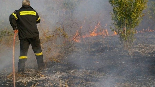 Πυρκαγιά εν υπαίθρω στην Αργυρούπολη Αττικής