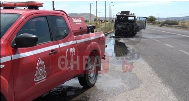 Πυρκαγιά σε όχημα οδικής βοήθειας κάηκε ολοσχερώς στο δρόμο Θήβας- Λιβαδειάς
