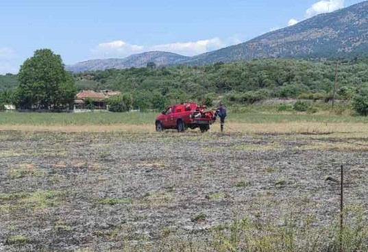 Πυρκαγιά σε χορτολιβαδική έκταση στον Άγιο Στέφανο Ξηρομέρου (φωτο)