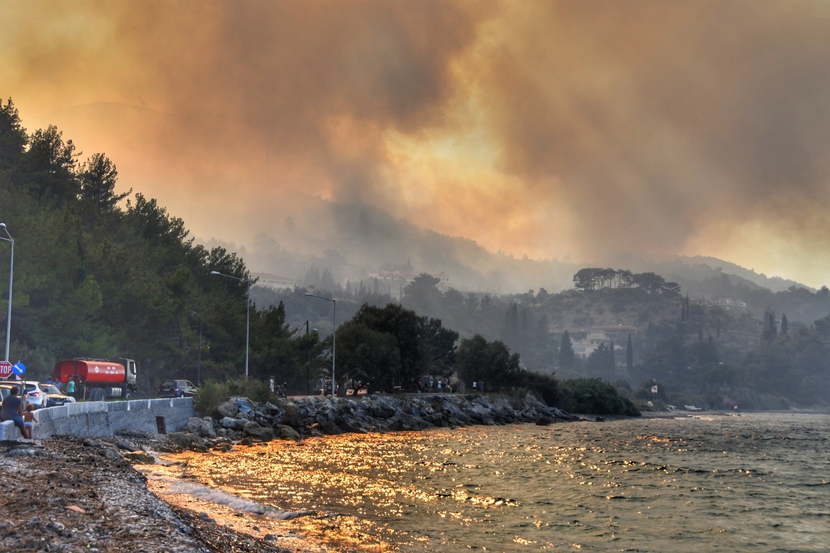 Πυρκαγιά στη Σάμο: Ζητούν να κηρυχθεί το νησί σε κατάσταση έκτακτης ανάγκης