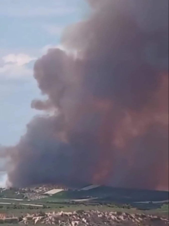 Δασική πυρκαγιά ΤΩΡΑ στο Καλέντζι Κορινθίας (Φωτο από το συμβάν)