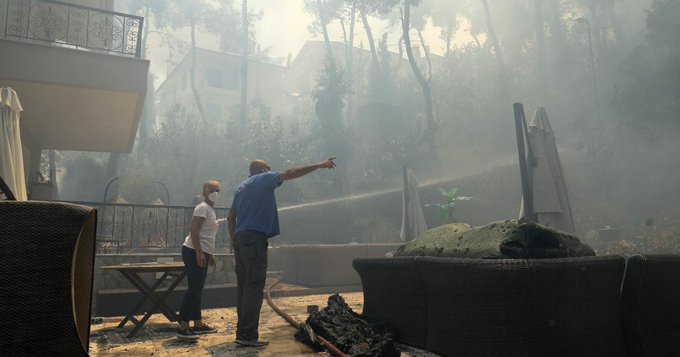 Πυρκαγιά στη Σταμάτα - Αποπνικτική ατμόσφαιρα στην Αττική