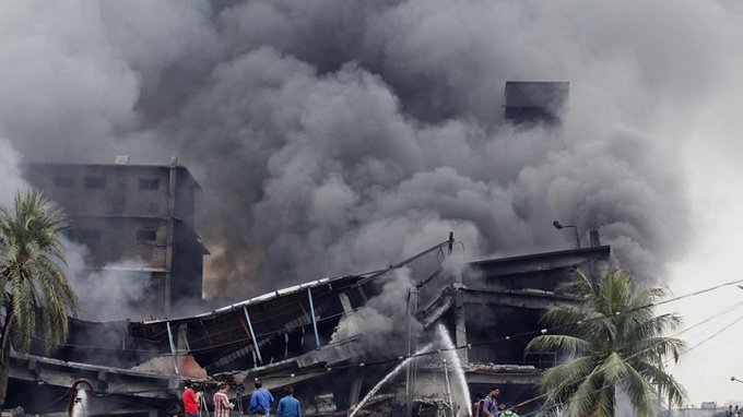 Τραγωδία στο Μπανγκλαντές - Περισσότεροι από 50 νεκροί από πυρκαγιά σε εργοστάσιο